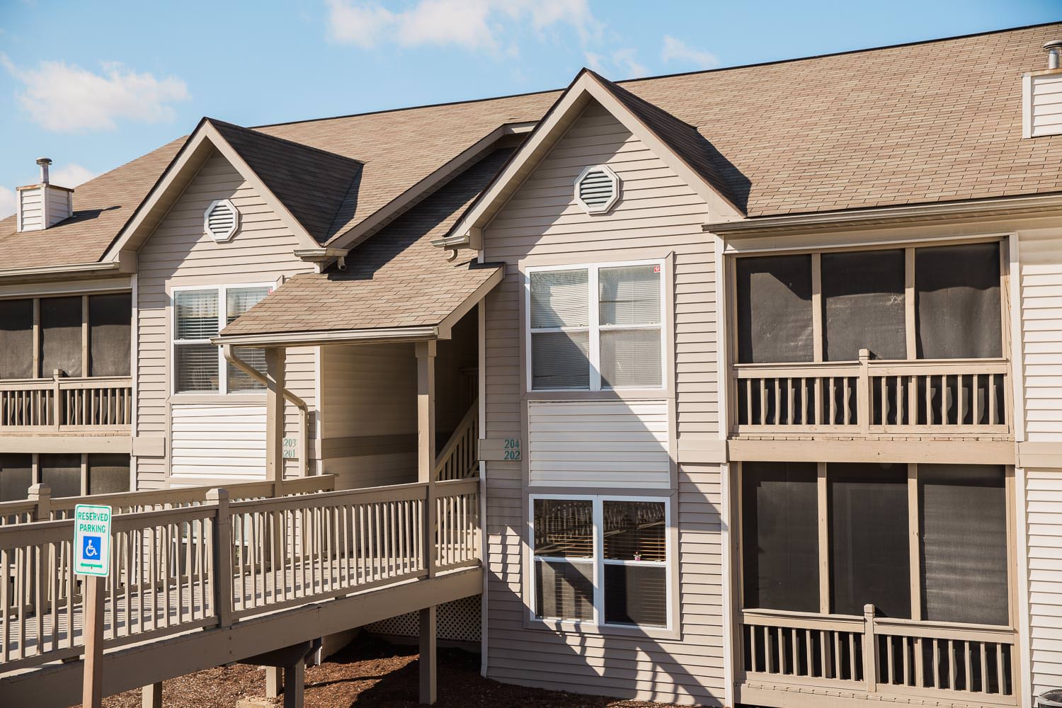 Apartments for rent in Fairmont, WV Chateau South & Village at White Hall